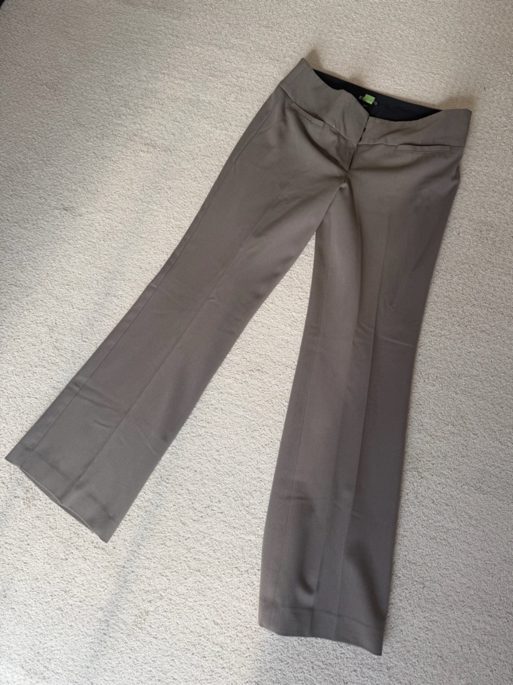 Express Women's Taupe Gray Editor Dress Work Pants 6 Regular Excellent Condition